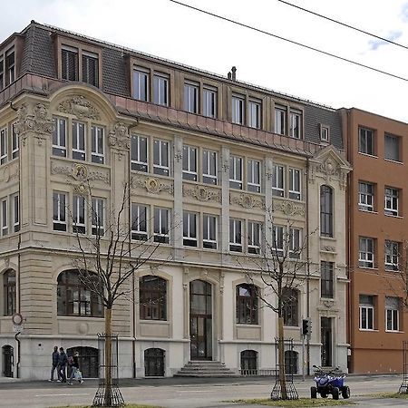 HéberGement du POD La Chaux De Fonds Exterior foto
